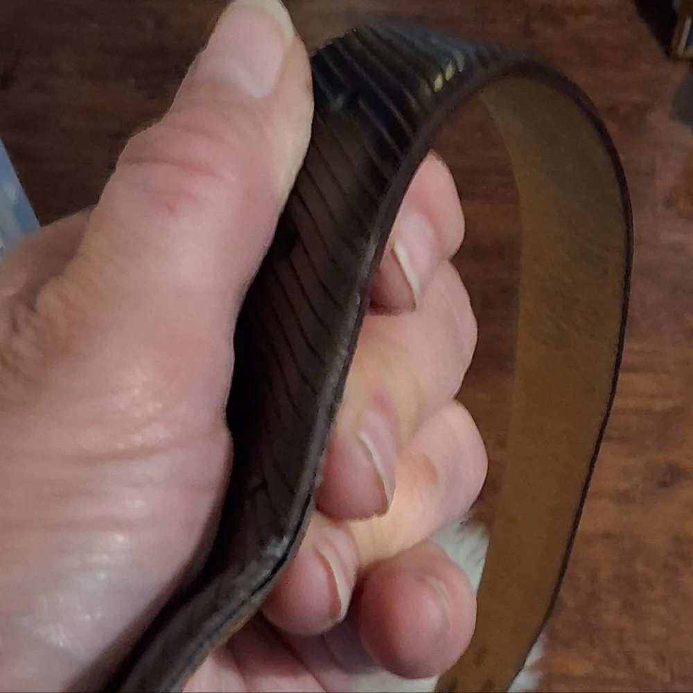 Robert Graham lux embossed brown leather belt 38